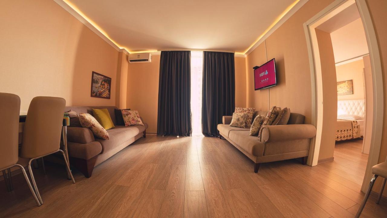 Apart Hotel Orbi Batoemi Buitenkant foto